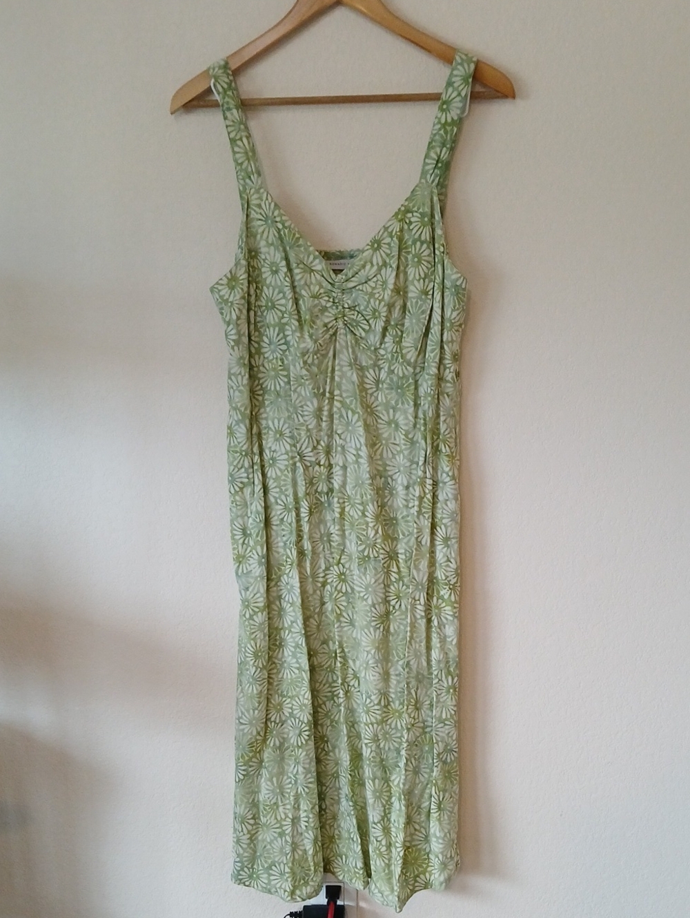 Nomadic Traders Rayon Green Daisy Sundress